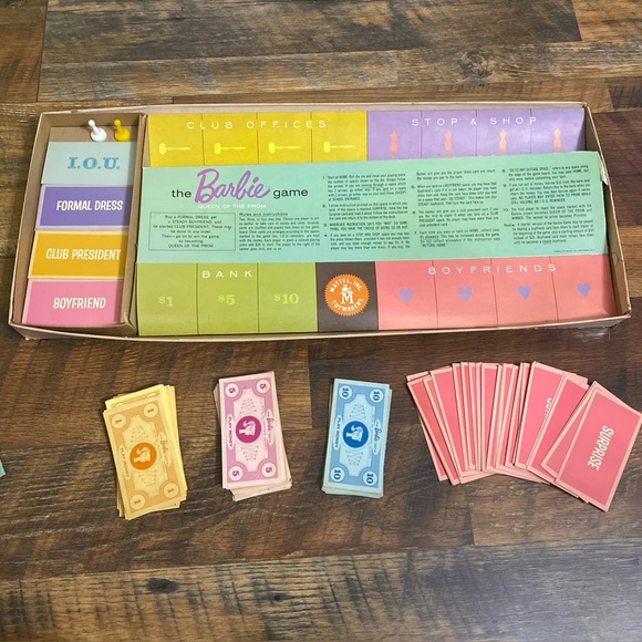Mattel The Barbie Game Queen of the Prom Fashion Board Game Vintage 1960 - Picture 4 of 5